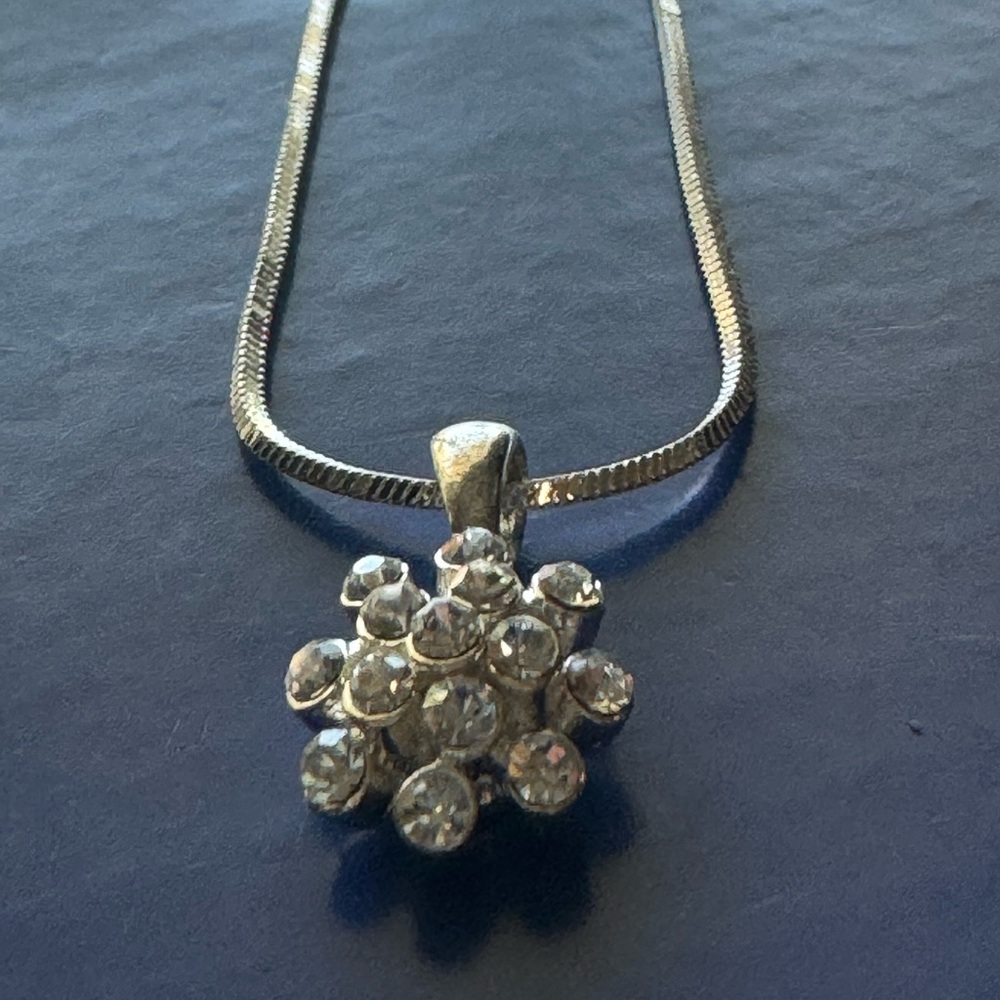 Silver tone necklace and earrings set